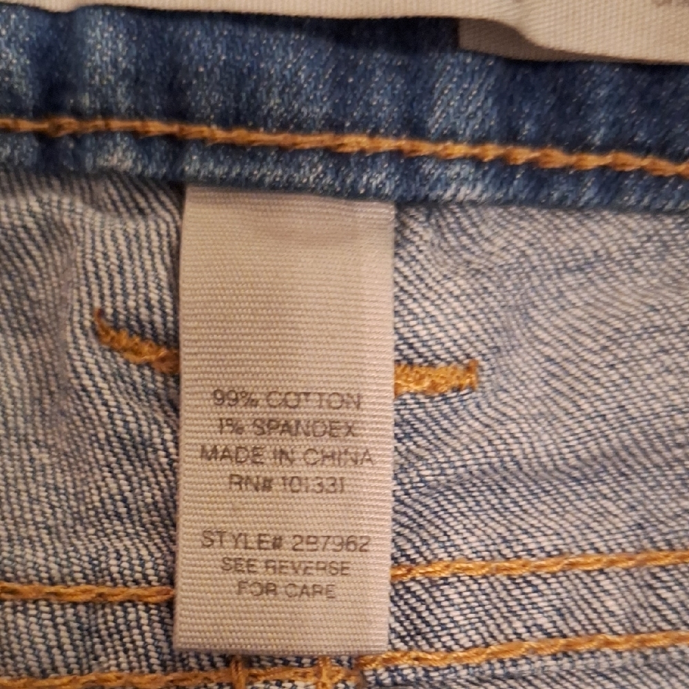 Charlotte Russe Light Blue Frayed Jean Shorts. Excellent Condition Size 6 - Picture 7 of 8